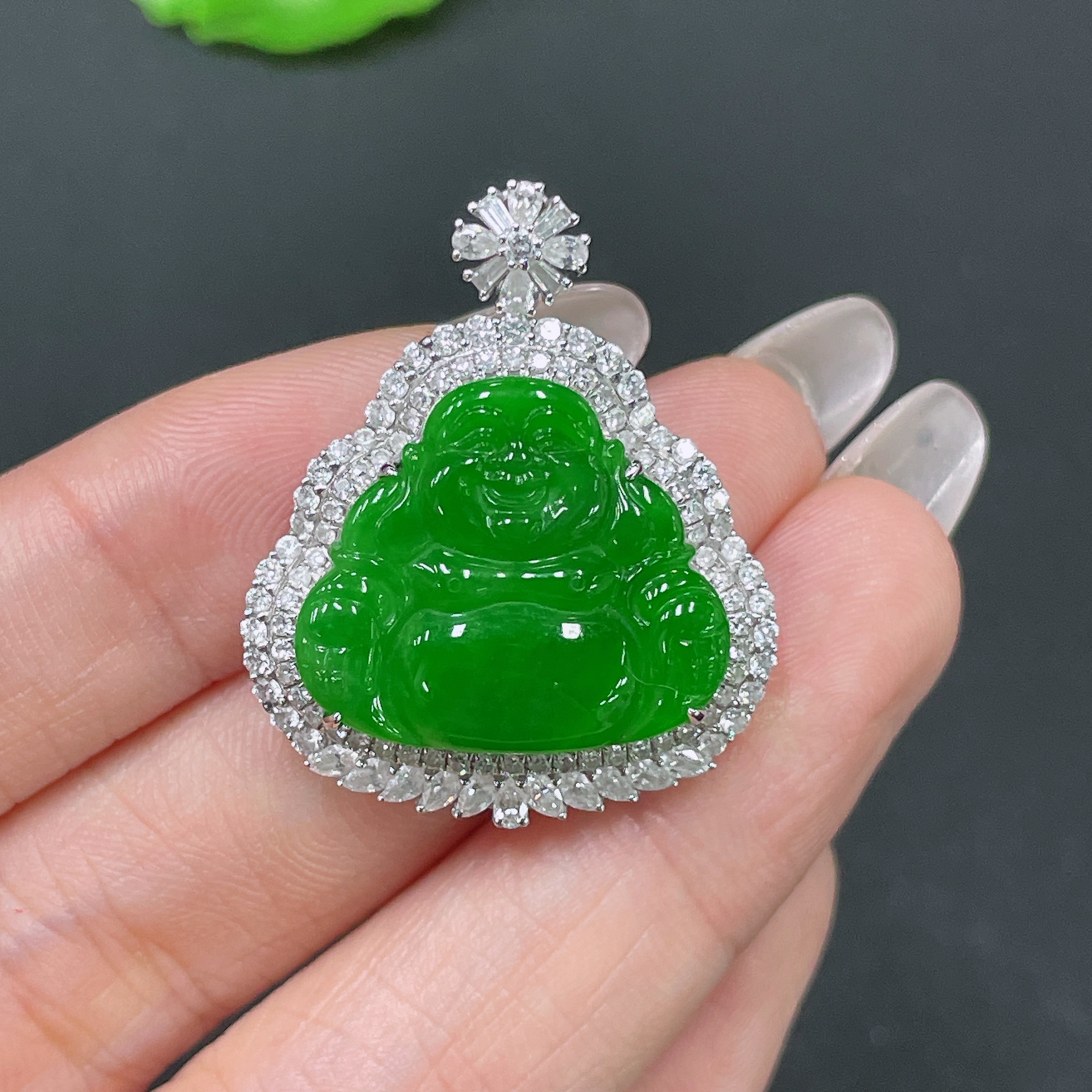 F35159215 Jadeite Buddha Pendant with 18K Gold and Diamond Setting, Total Weight Approx. 9.76g