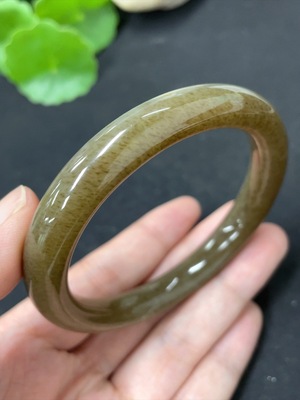 H42956476 和田玉正圈手镯 圈口 57.1    货品总重约43g