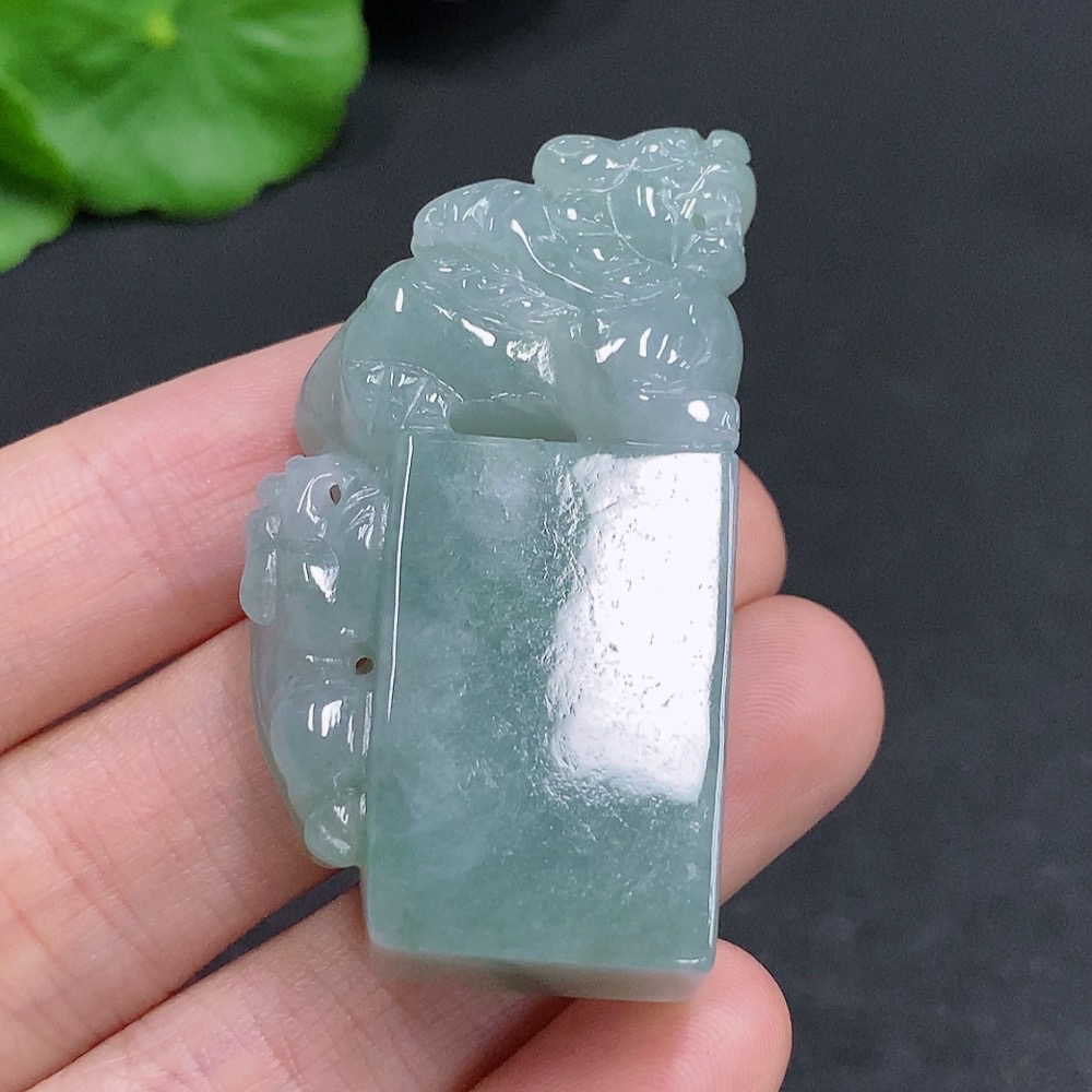 F30457039 Jadeite Pi Xiu Seal, Total Weight Approx. 37g