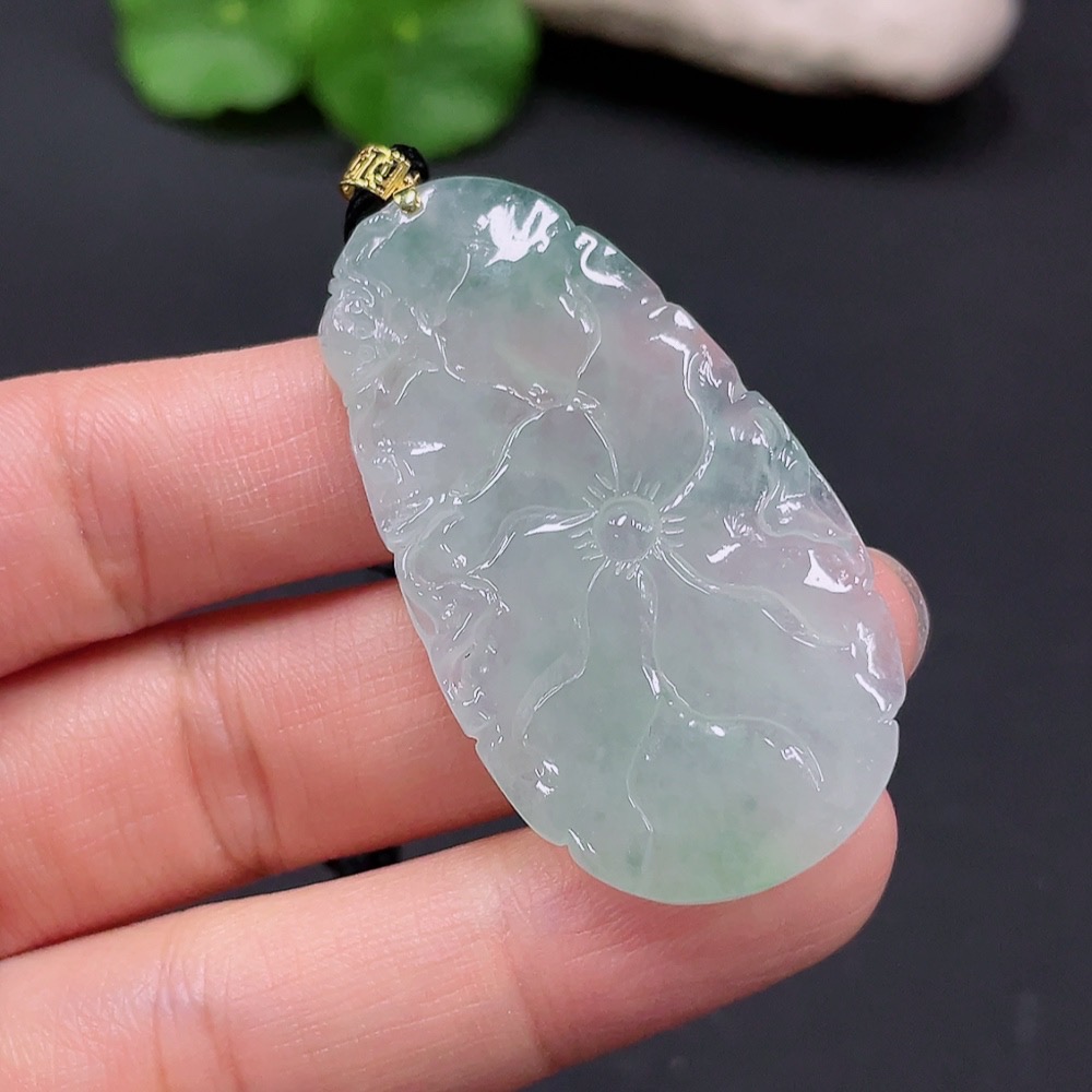 F25906689 Jadeite Harmony and Beauty Pendant 18K Gold Total Weight Approx. 12.62g