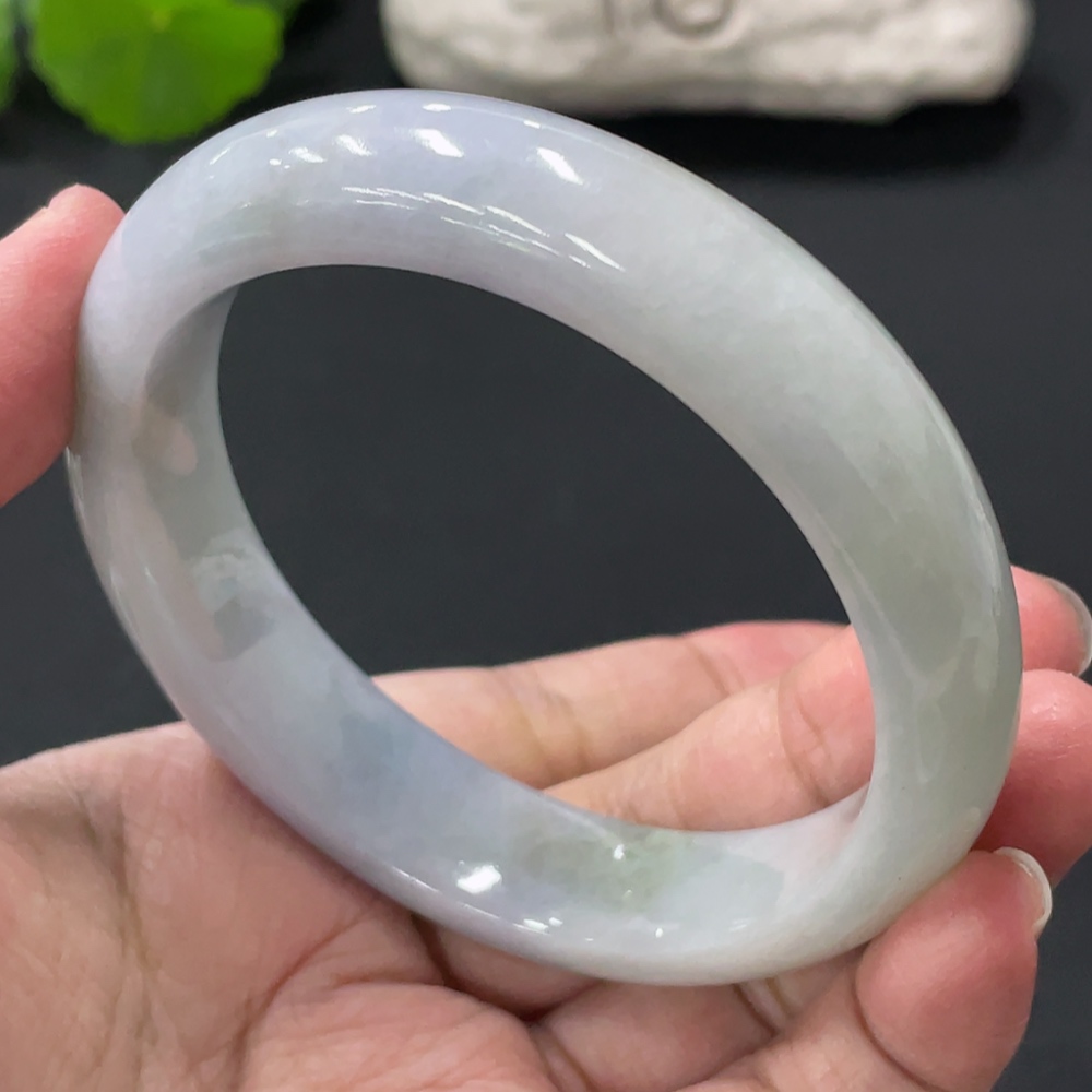 F33838255 Jadeite Round Bangle, Total Weight Approx. 73.4g, Inner Diameter 60.2