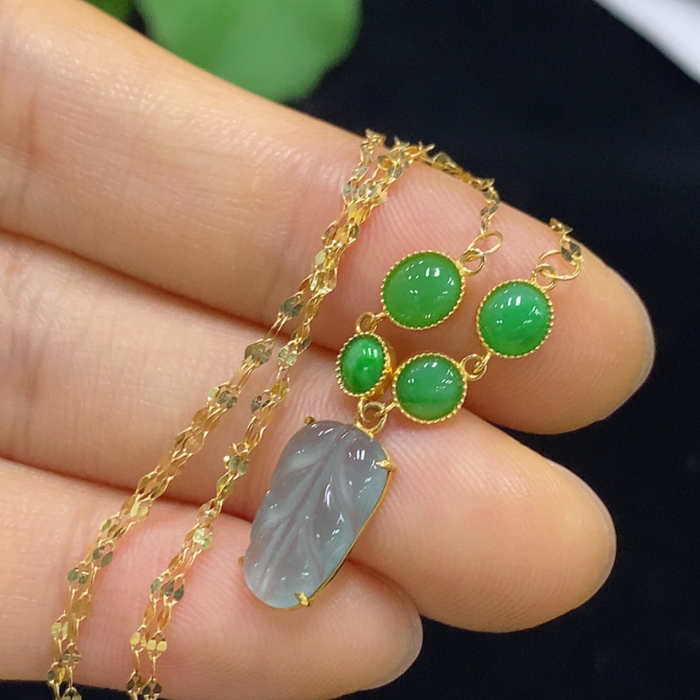 F34024123 Jadeite Leaf Inlay Pendant 18K Gold Total Weight Including Chain Approx. 1.4g