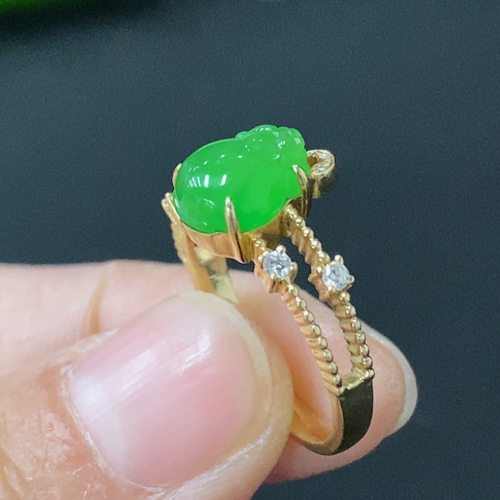 F25870929 Jadeite Inlaid Ring 14k Gold Size 10 Total Weight Approx. 2.78g