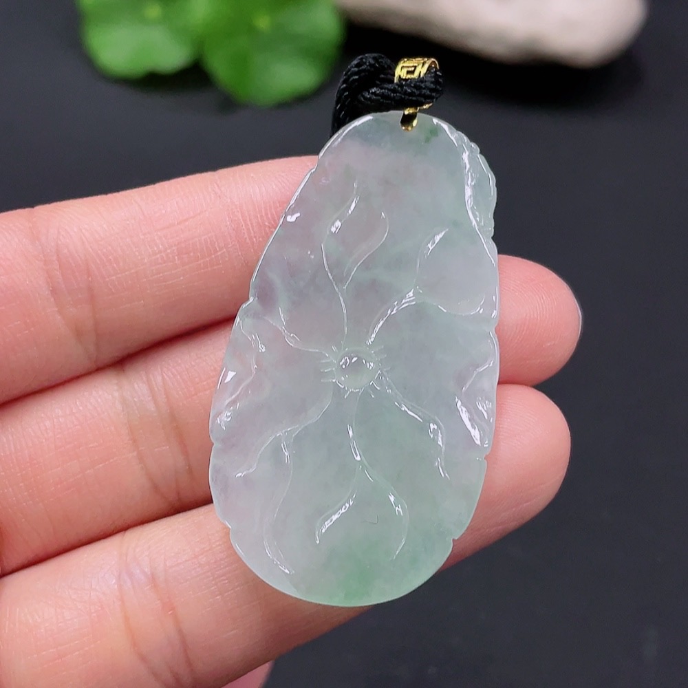F25906689 Jadeite Harmony and Beauty Pendant 18K Gold Total Weight Approx. 12.62g