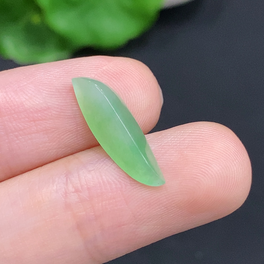 F30543604 Jadeite inlay, total weight approx. 0.6g