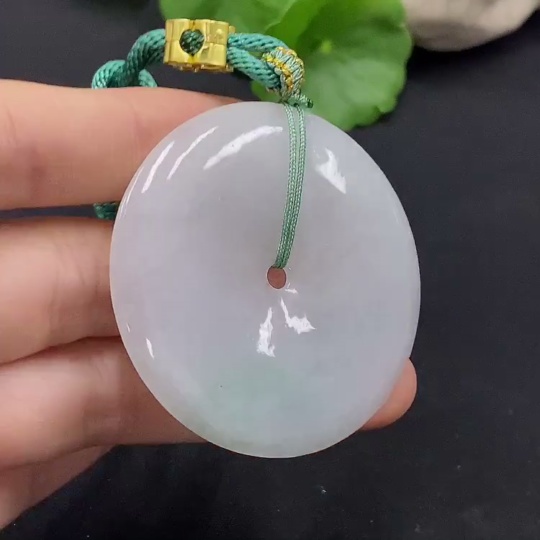 F30564446 JadeitePeace Knot Pendant