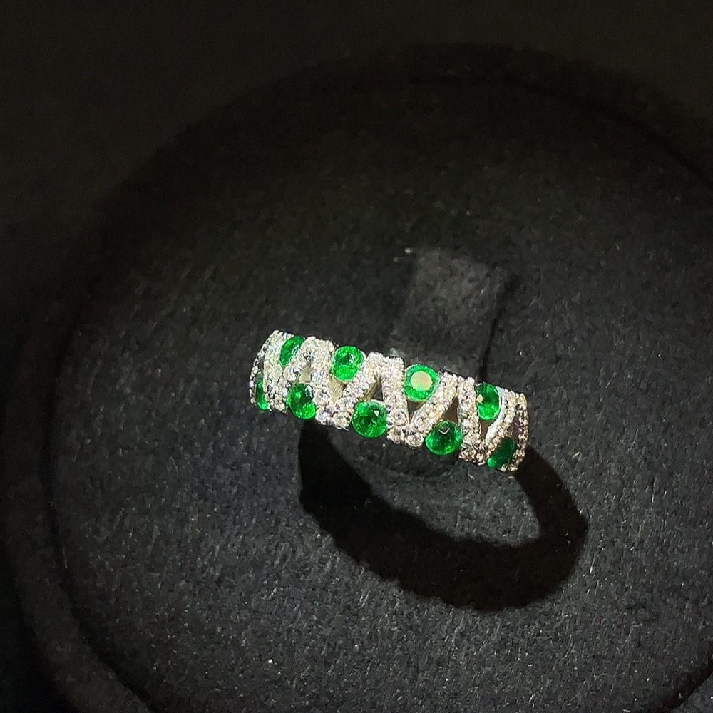 C34008745 18K Emerald Ring Clarity Enhanced Total Weight Approx. 3.51g Size 12 Stone Approx. 1.7mm