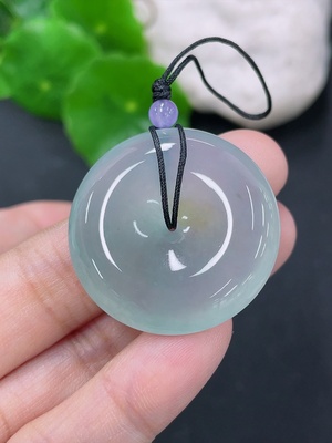 F43139599 翡翠平安扣挂件 货品总重约12.3g 配珠非A