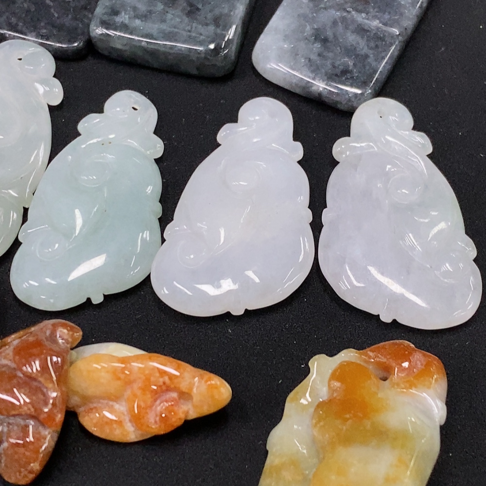F29381420 Jadeite Pendant Sell as a Lot Color Origin Undetermined