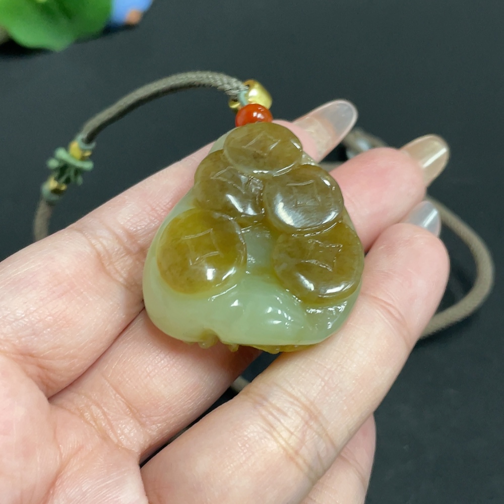 H32781087 Hetian Jade Pendant Rooster