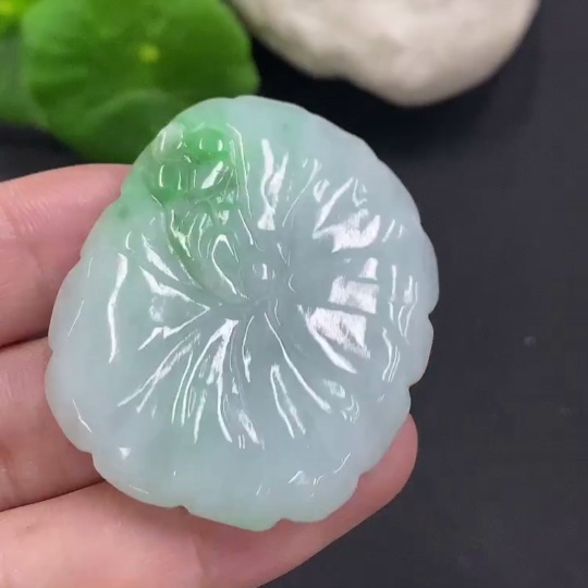 F33883416 Jadeite Lotus Leaf Pendant Total Weight Approx. 17.6g