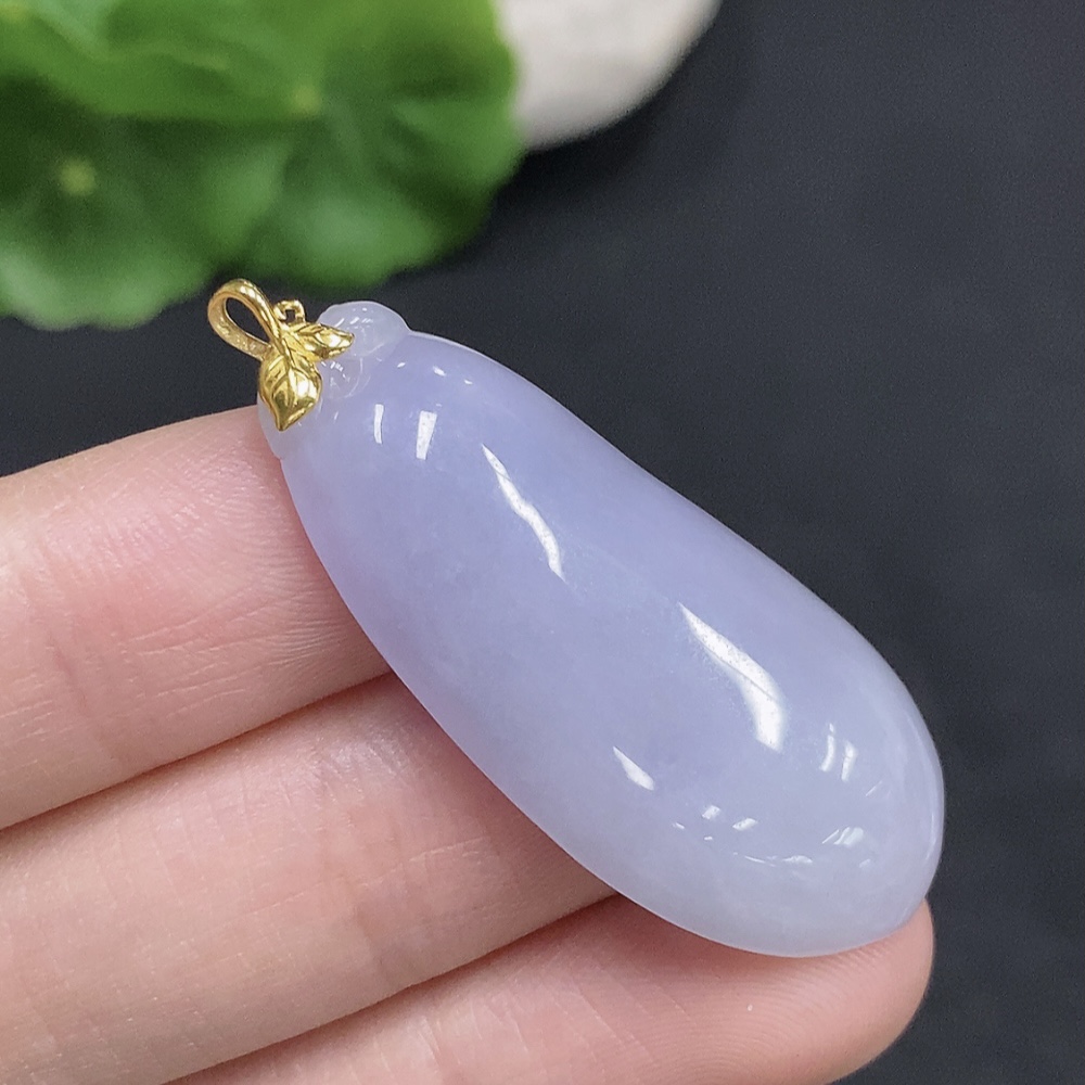 F33830516 Jadeite Fu Gua Pendant with 18K Gold Bail, Total Weight Approx. 8.1g