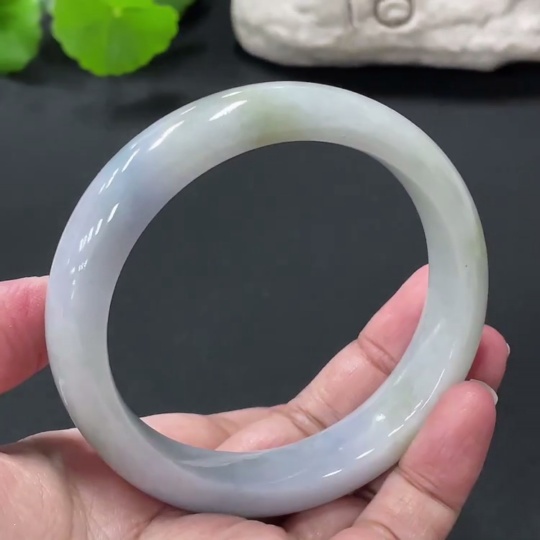 F33838255 Jadeite Round Bangle, Total Weight Approx. 73.4g, Inner Diameter 60.2