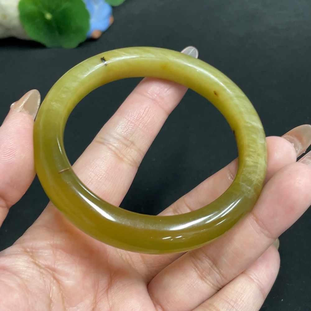 H32699674 Xiuyu (Serpentine Jade) Regular Bracelet