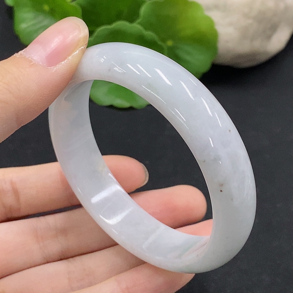 F34997100 Jadeite Round Bracelet Size 53.3 Total Weight Approx. 45.33g with Crack