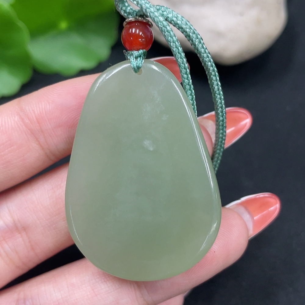 H34061851 Hetian Jade Pendant Guanyin Total Weight (with rope) 22.2g