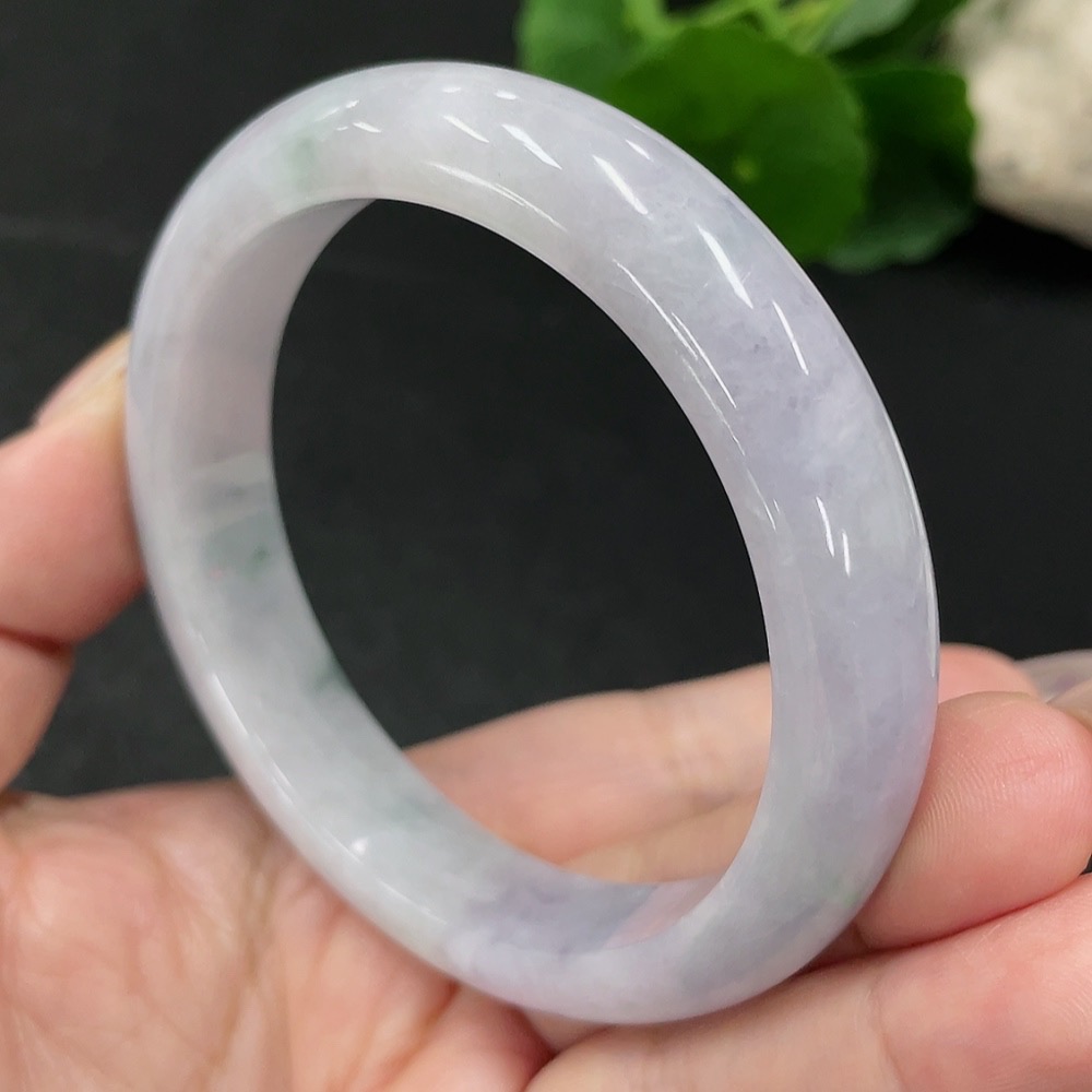 F34068830 Jadeite Round Bangle Size 58 Total Weight Approx. 56.7g (Including Other Mineral Components)