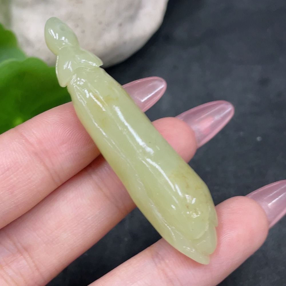 H33885333 Hetian Jade Pendant Magnolia Flower Undetermined Skin Color Cause Total Weight Approx. 12.8g