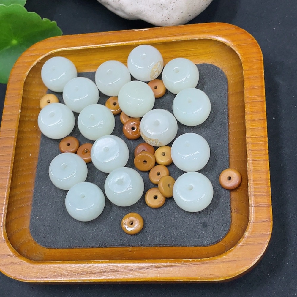 H34053650 Hetian Jade Loose Beads (Non-Hetian Jade Matching Beads Included), Total Weight Approx. 59.4g, Sell as a Lot