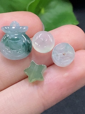 F33895444 Jadeite Pendant Yellow Color Origin Undetermined
