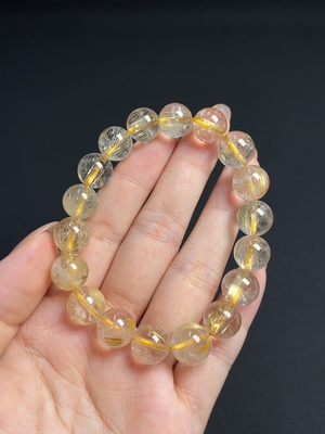 C46541926 水晶手串 颜色成因未定 可见有机物 货品总重约35.57克 卡11.1-11.8mm左右