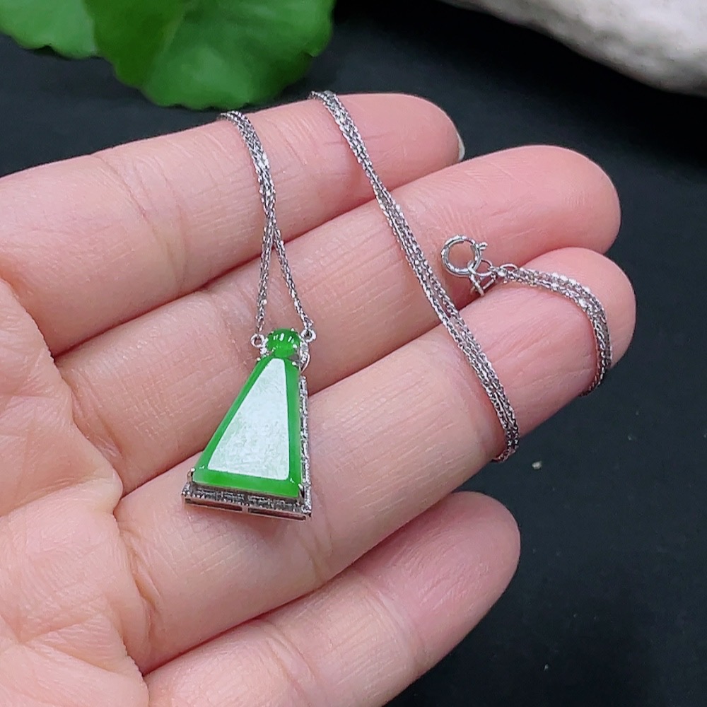 F25906196 Jadeite Plain Pendant Mounted Pendant, 18K Gold Chain, Total Weight Approx. 3.19g