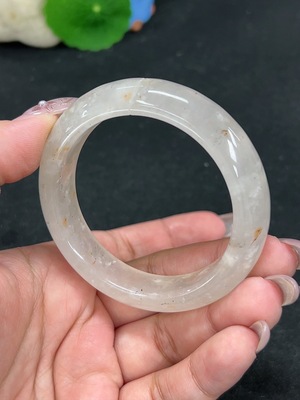H41946690 非洲翠(独龙玉)正圈手镯 圈口52 货品总重约45.3g 有断口