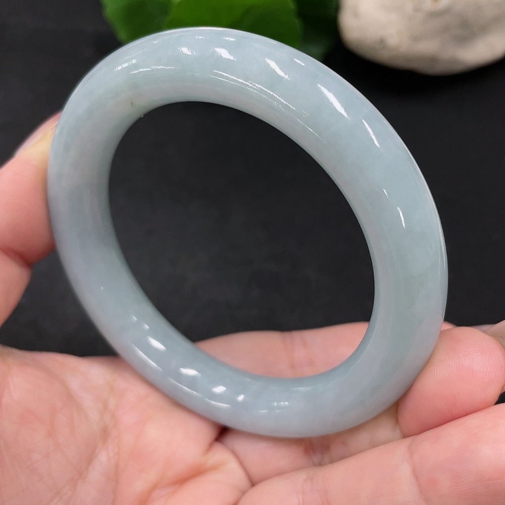 F35082341 Jadeite Round Bangle Size 55 Total Weight Approx. 66.8g