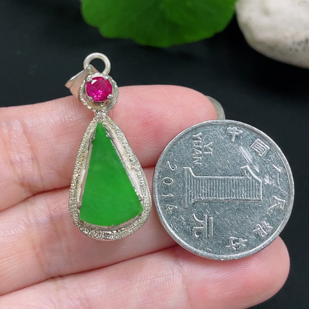 F30453980 Jadeite Inlay Piece Non-Gold Inlay Total Weight Approximately 8.1g