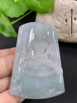 F46597652 翡翠虚空藏菩萨挂件 货品总重约31.2g