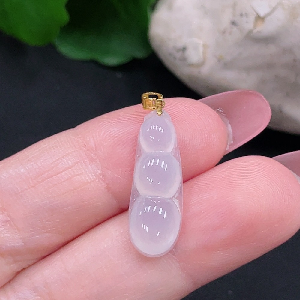 F34012260 Jadeite Lucky Bean Pendant 18K Gold Total Weight Approx. 1.2g