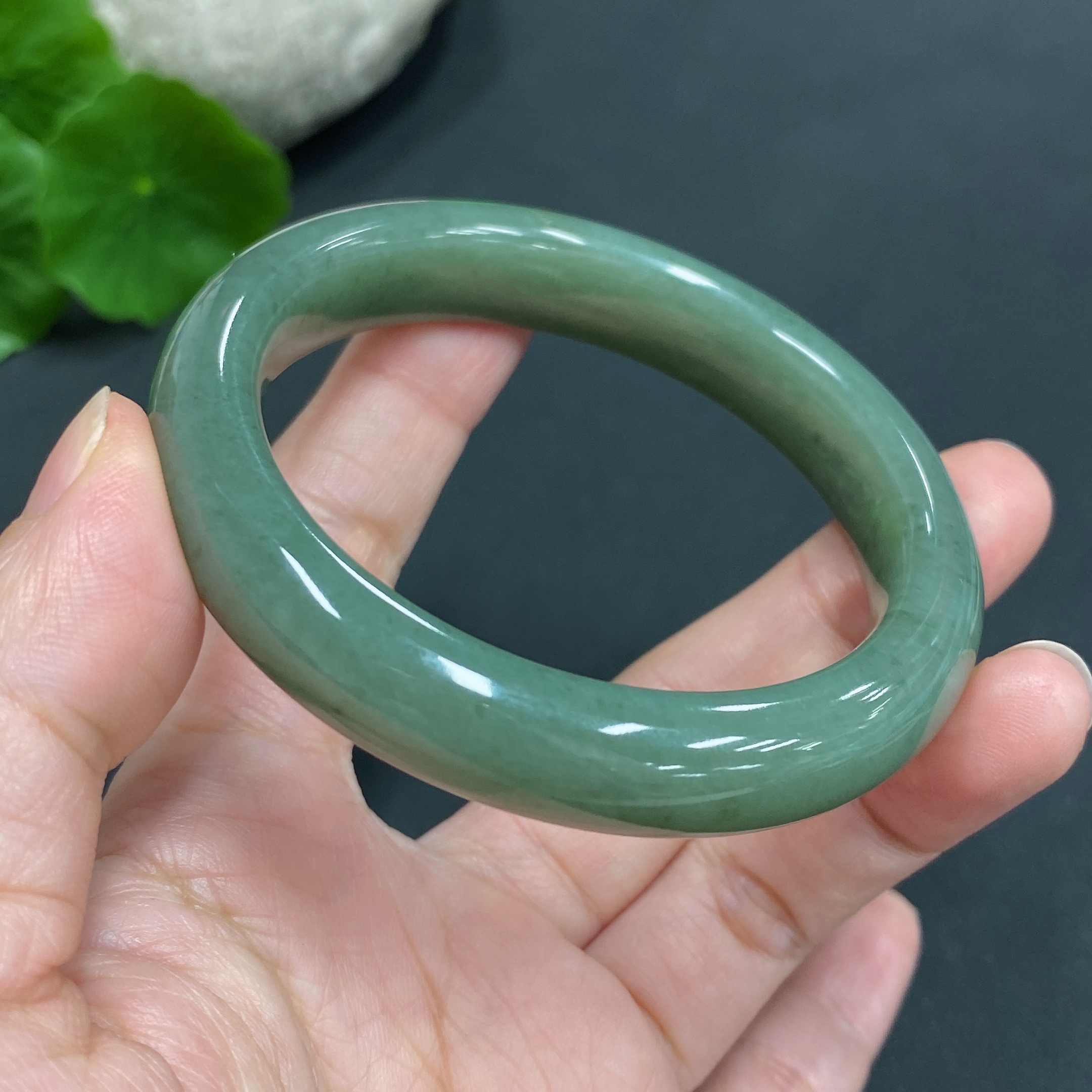 H17835413 Hetian Jade Round Bracelet  Size 51.2  Total Weight Approx. 40.3g