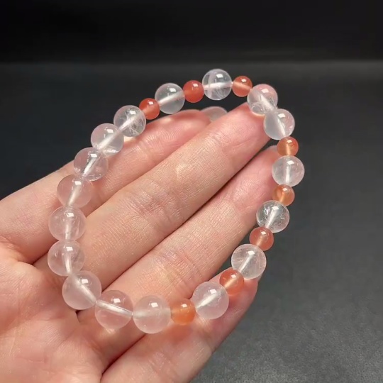 C30469368 Crystal Bracelet with approximately 8mm beads, total weight about 14.99g, paired with Southern Red Agate (visible organic matter)