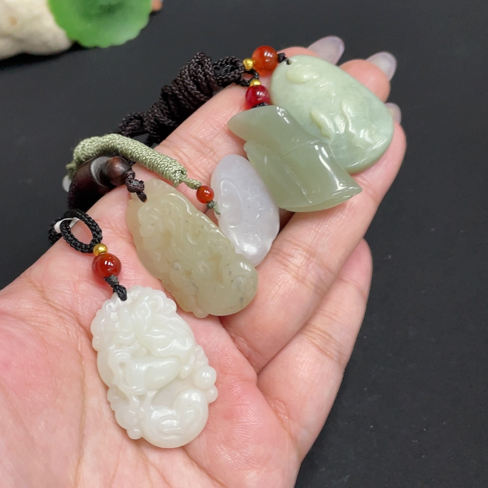 H33901899 Hetian Jade Pendant