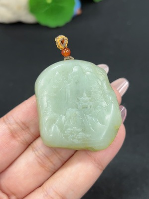 H46520561 和田玉挂件 山水 货品总重约39.7g 皮色成因未定