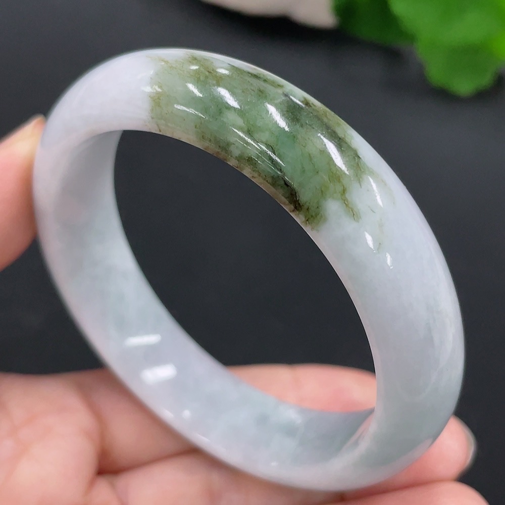 F27152478 Jadeite Round Bangle, 57.5 Inner Diameter, Approx. 64.5g Total Weight