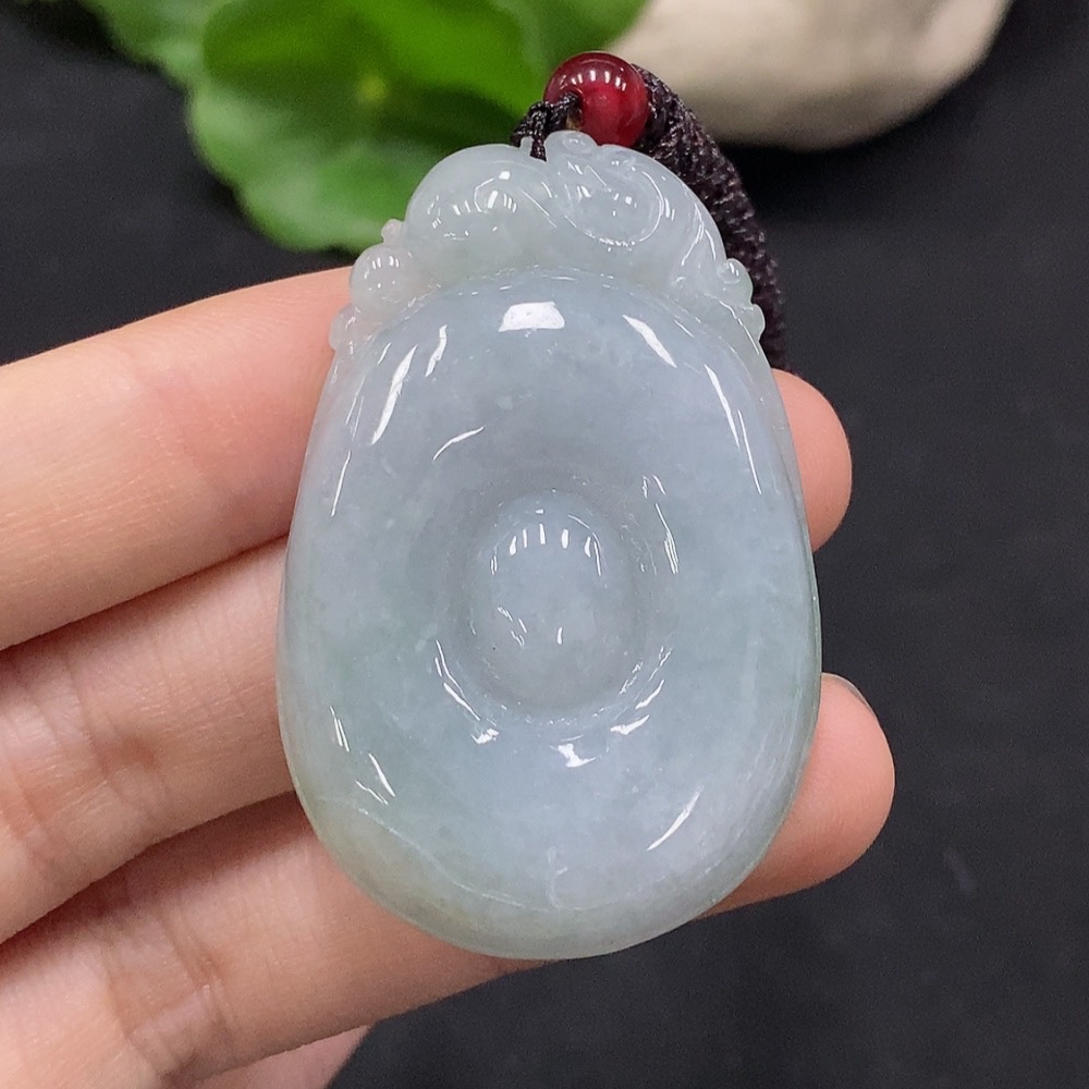 F34997211 Jadeite Fortune Shell Pendant Total Weight Approx. 22.59g