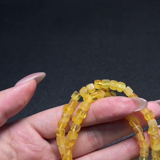 C35096641 Amber Beeswax Bracelet, Total Weight Approx. 7.59g, Sell as a Lot