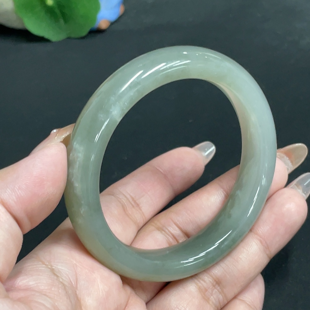 H32700450 Hetian Jade Round Bangle Size 55.8 Total Weight Approx. 55g