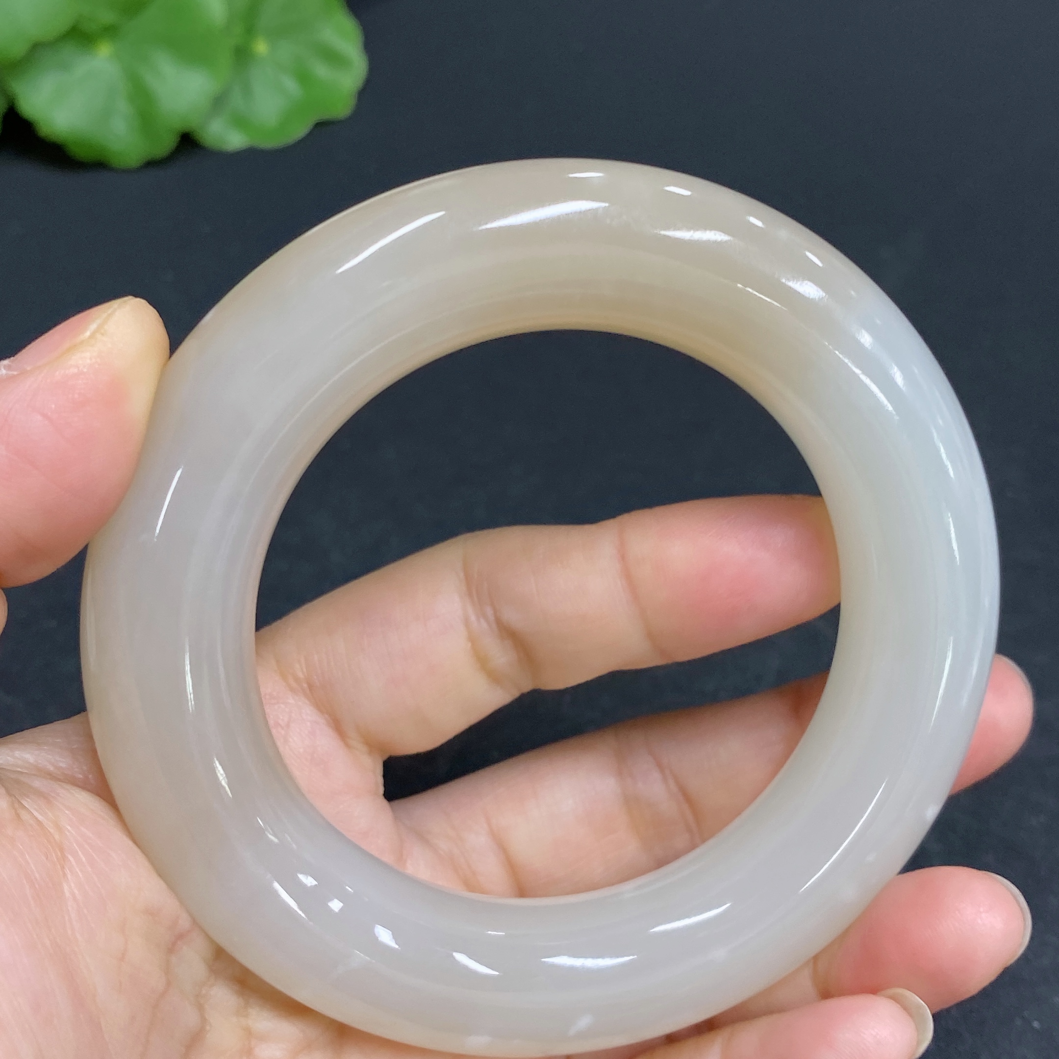 H33879225 Hetian Jade Round Bangle, Size 54.4, Total Weight Approx. 103.6g