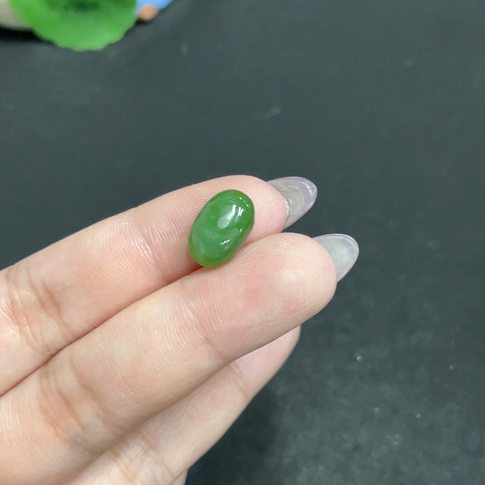 H32805826 Hetian Jade Egg-shaped Pendant