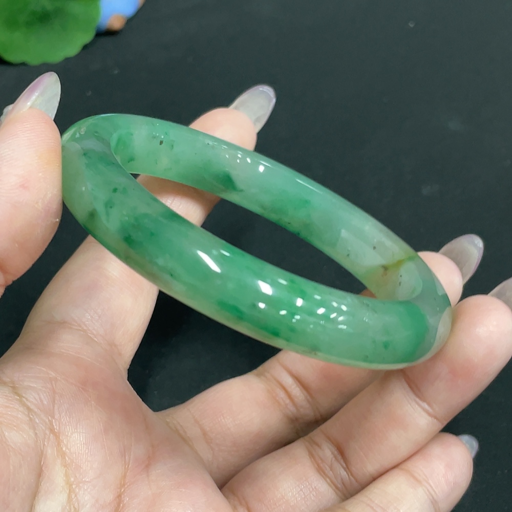 H34955375 African Emerald (Dulong Jade) Regular Bracelet