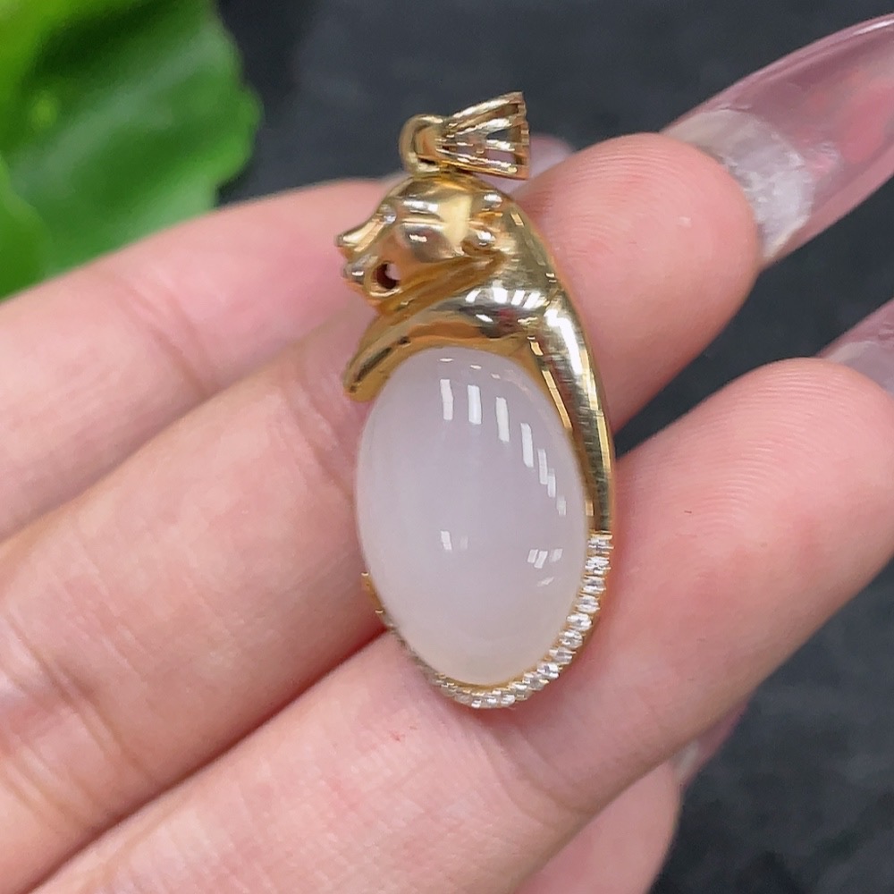 H33944668 Hetian Jade Pendant with 18K Gold Inlay, Total Weight Approx. 5.3g, Accented with Diamonds