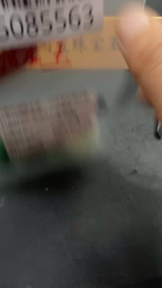 H35085563 African Emerald (Dulong Jade) Handheld Ornament