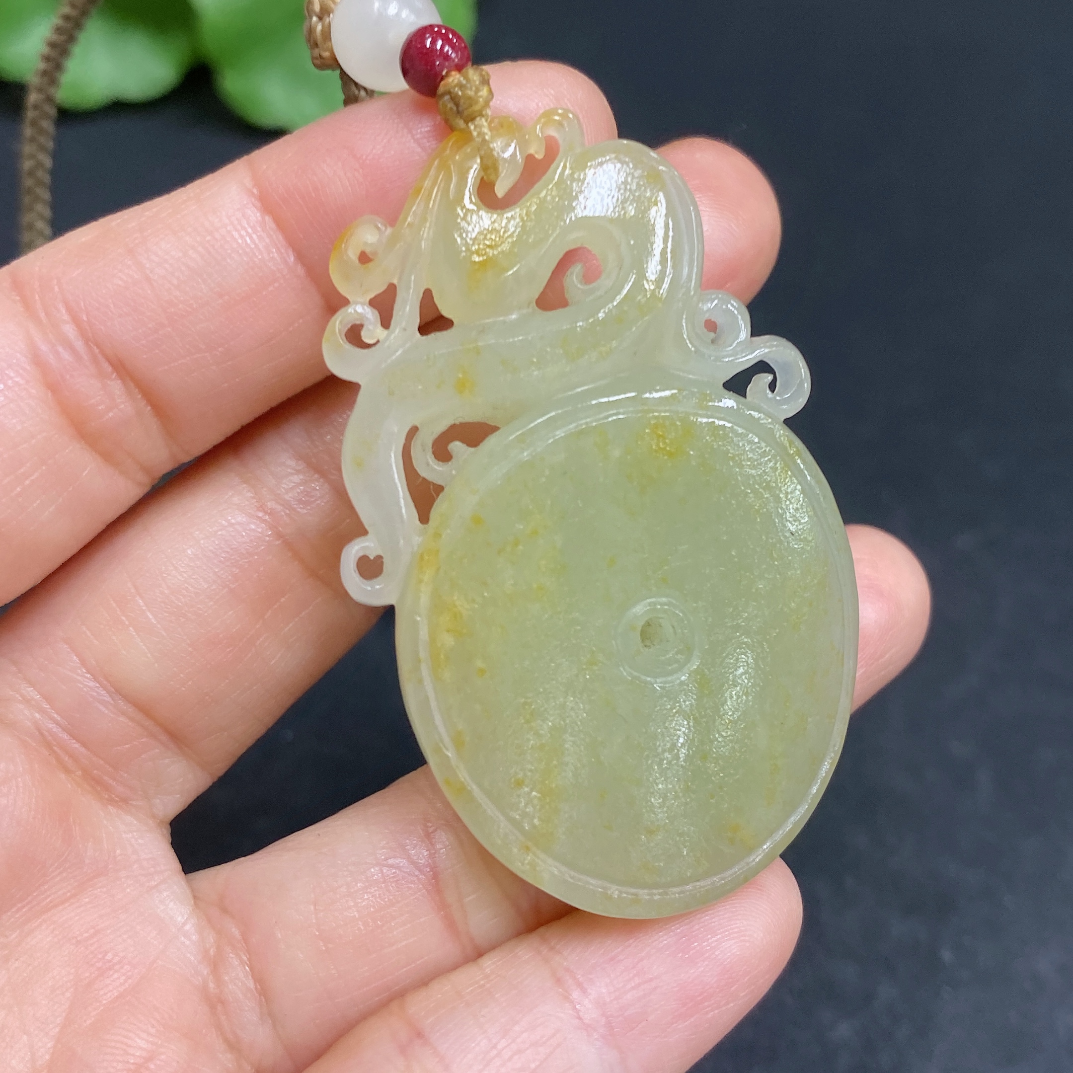 H32728185 Hetian Jade Pendant - Antique Button with Undetermined Skin Color Formation, Total Weight (Including String): 22.8g
