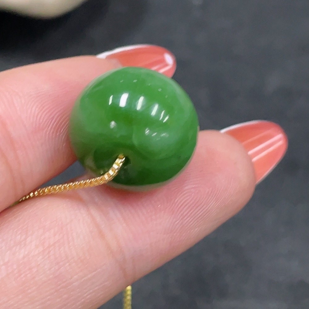 H34960897 Hetian Jade Jasper Pendant - Peace Buckle (Non-Gold, Total Weight Including Chain: Approx. 7.3g)