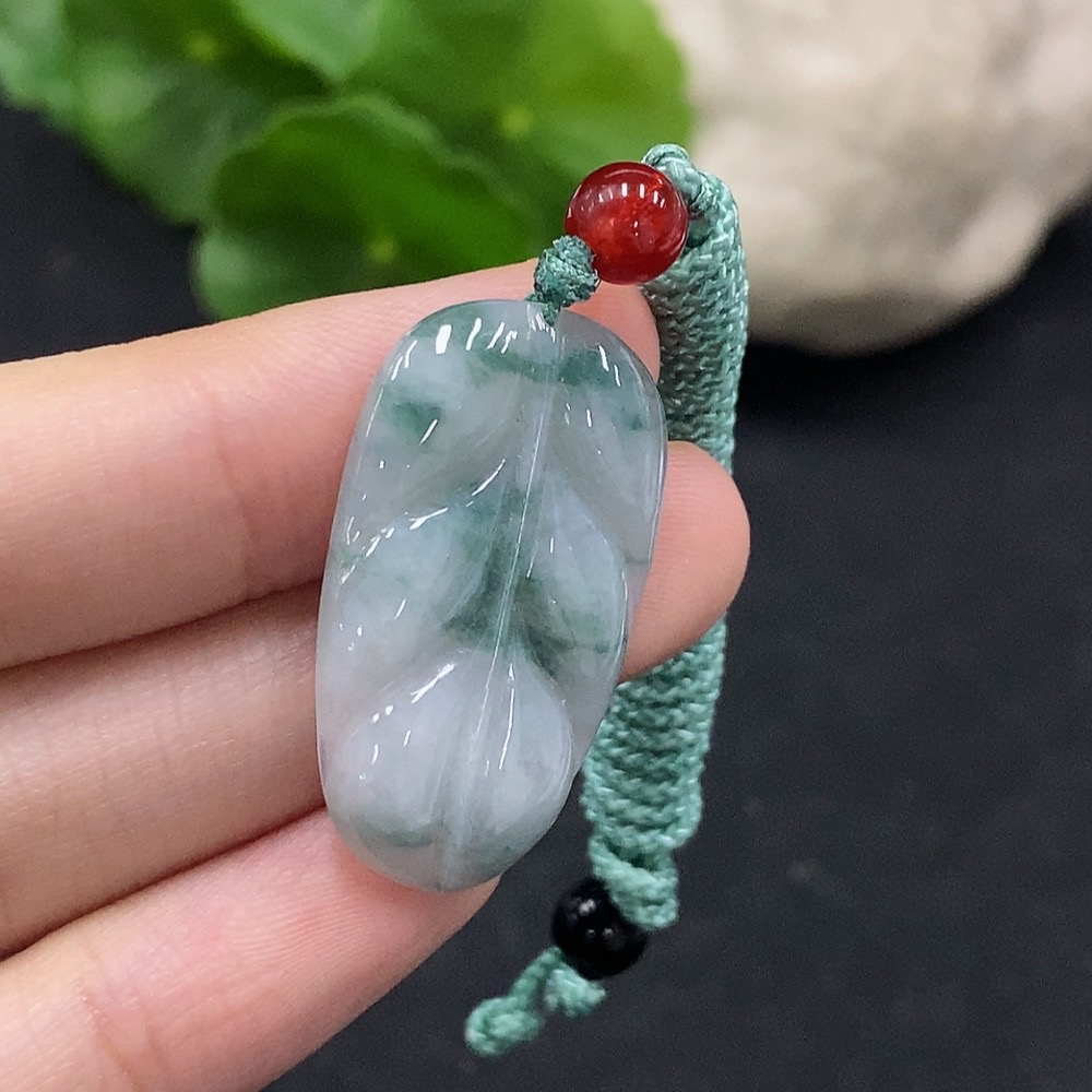F34057712 Jadeite Leaf Pendant Total Weight Approx. 5.5g Including Rope Weight Non-A Grade Matching Beads