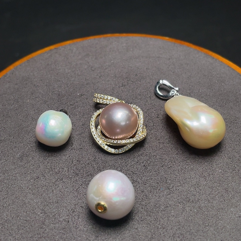 C34048271 Pearl Pendant Non-Gold Total Weight Approx. 18.3g Sell as a Lot