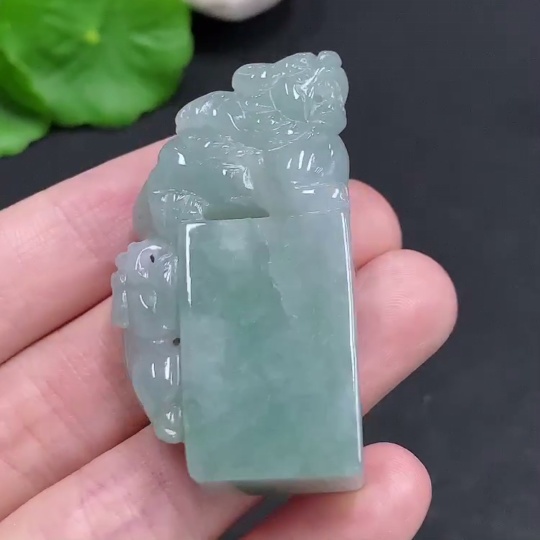 F30457039 Jadeite Pi Xiu Seal, Total Weight Approx. 37g