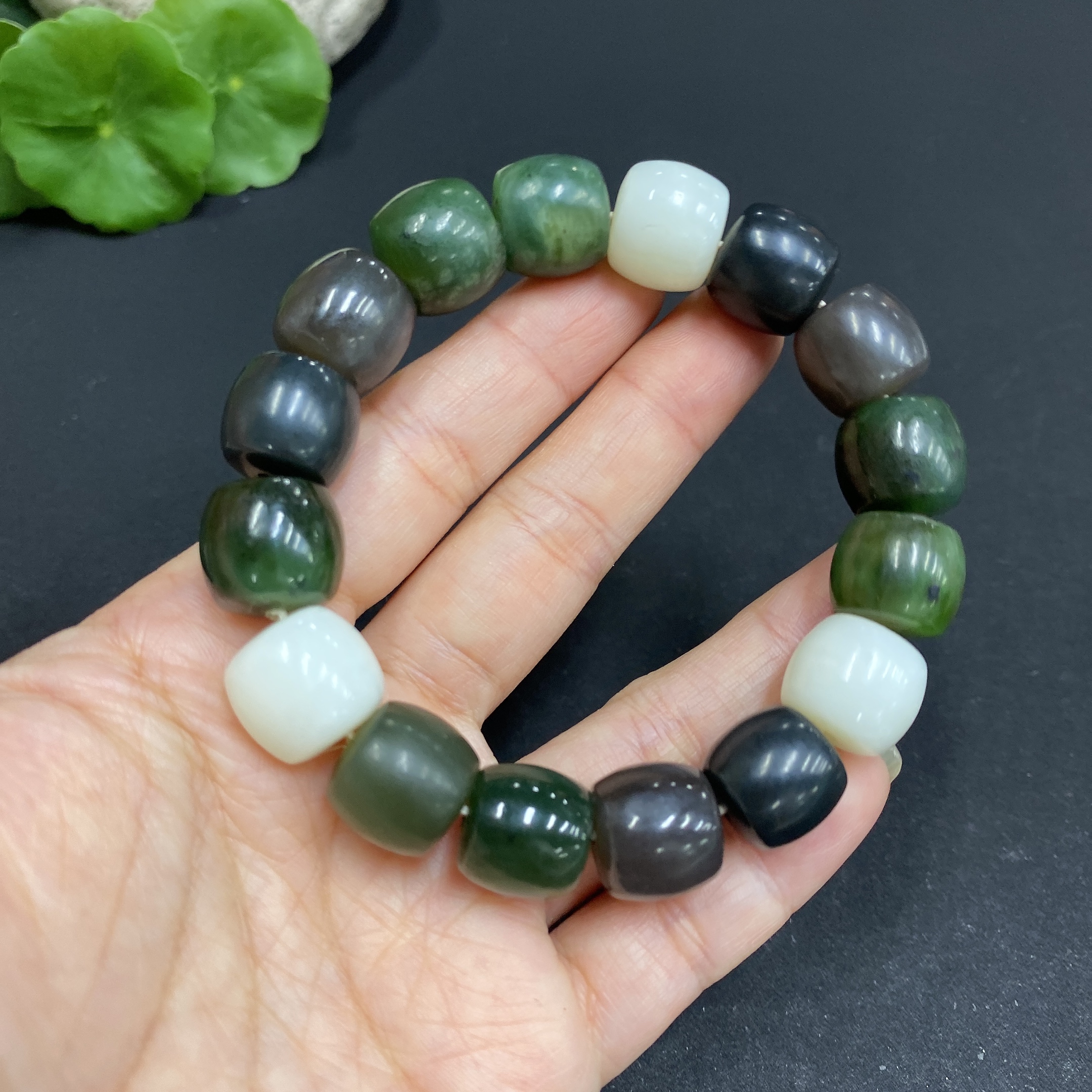 H33902799 Hetian Jade Bracelet, Approx. 12.5mm, Total Weight Approx. 66.5g